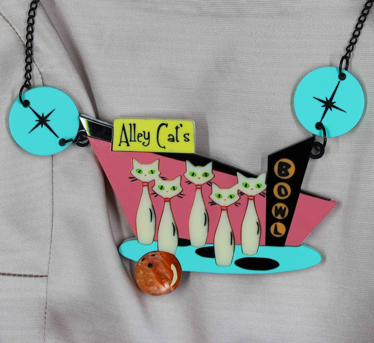 The Alley Cat's Necklace