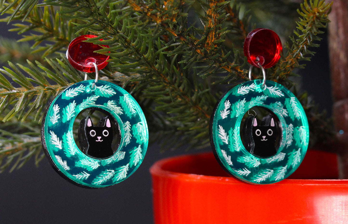 Kitty Wreath Earrings Green Mirror